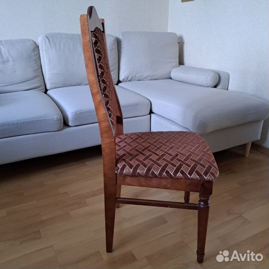 Стул кухонный деревянный б/у, массив