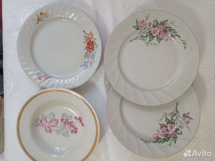 Тарелки плоские, крышки