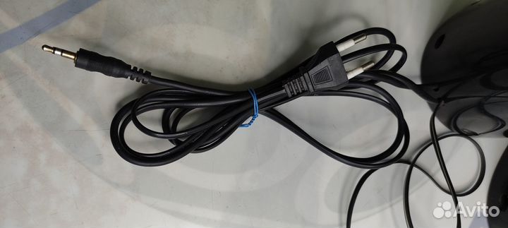 Колонки компьютерные Genius