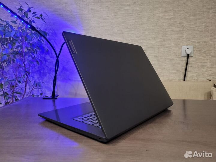 Продам мощный ноутбук