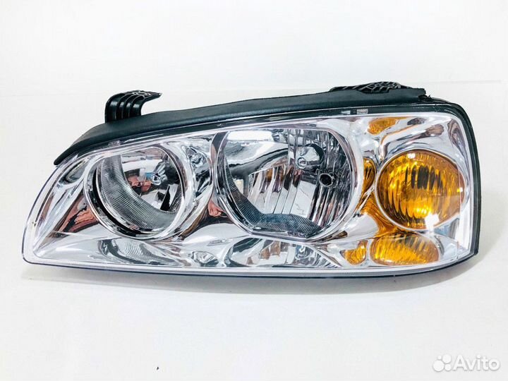 Фара левая Hyundai Elantra 3 XD