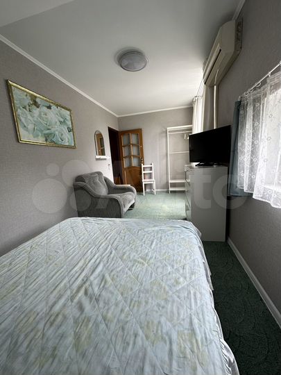 Комната 15 м² в 8-к., 4/4 эт.