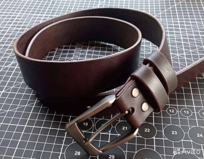 Мужской кожаный ремень ручной работы