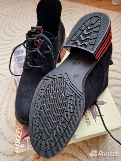 Ботинки женские 38