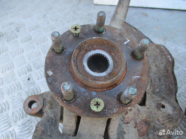 Кулак поворотный FAW Besturn B50 12г