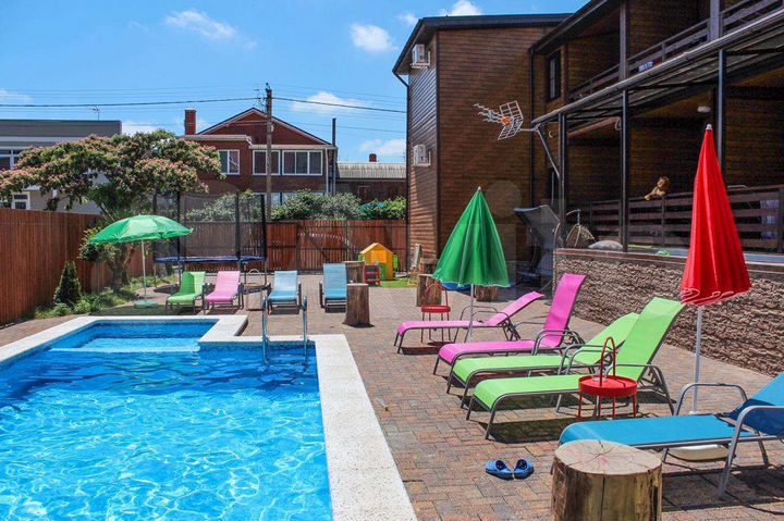 Комната 25 м² в > 9-к., 2/2 эт.