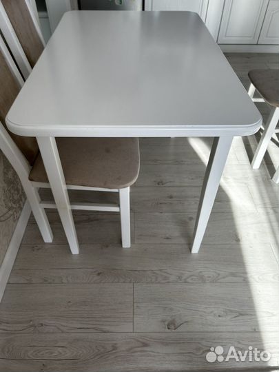 Кухонный стол