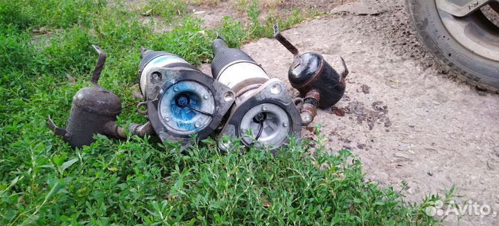 Пневмомтойки Audi A8 D3 задние