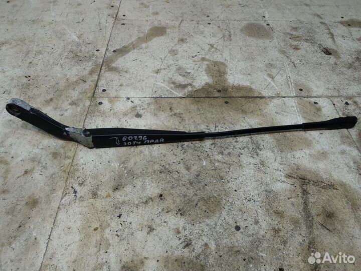 Правый поводок стеклоочистителя (Zotye T600)