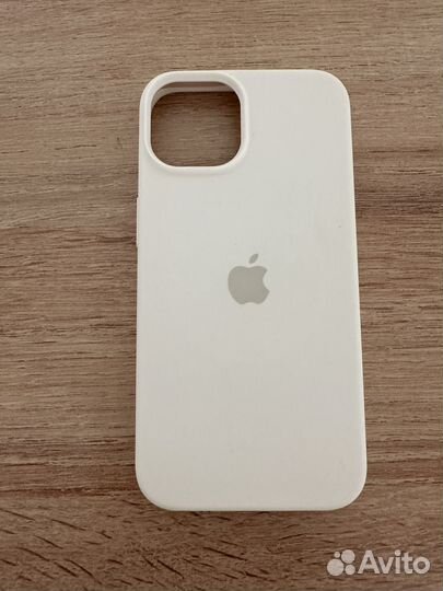 Продам чехол новый на Айфон 14