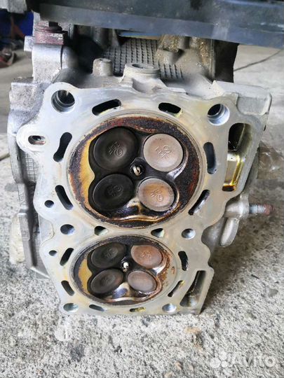 Головка блока левая Subaru Legacy Outback (B12)