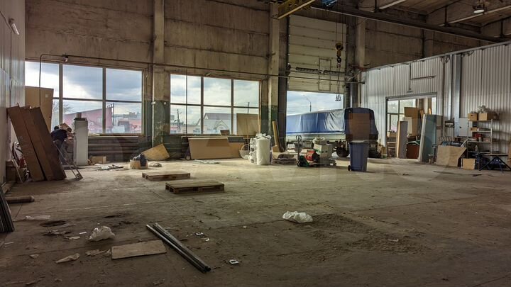 Склад, с кран-балкой 293 м²