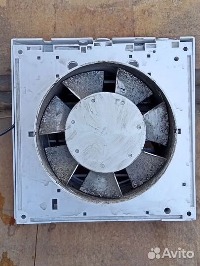 Вентилятор вытяжной
