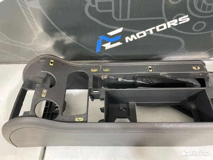 Консоль между сидений Audi A6 C5 BES 2003