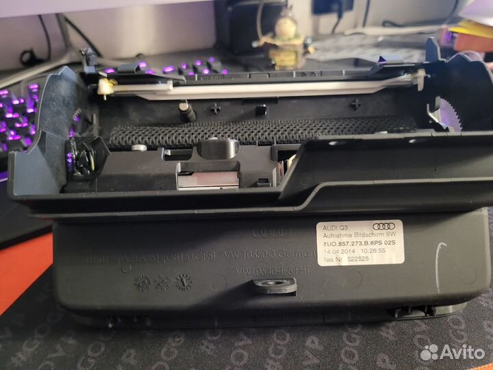 Экран магнитолы Audi Q3