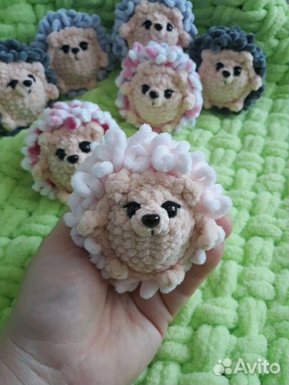 Ежик вязаная игрушка