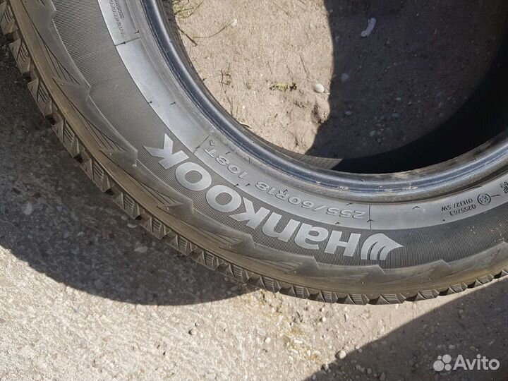 Goodyear UltraGrip 500 255/60 R18