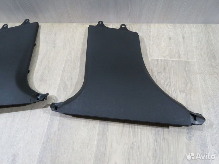 Обшивка центральной стойки Mercedes Benz W205