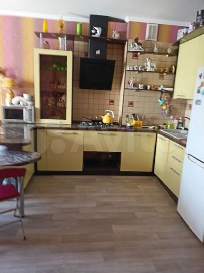 2-к. квартира, 72,3 м², 4/10 эт.