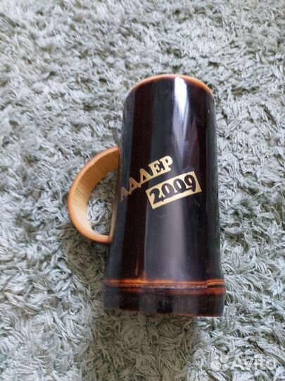 Кружка сувенирная из какого то дерева