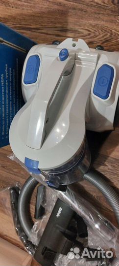 Пылесос новый безмешковый
