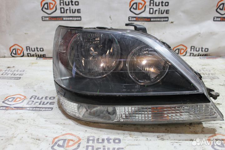 Lexus RX 300 (1 поколение) фара правая