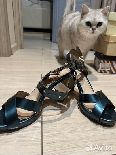Босоножки сандалии 39