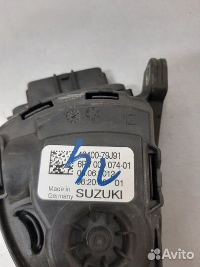 Педаль газа Suzuki Sx4