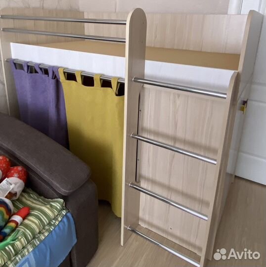 Детская кровать чердак и комод
