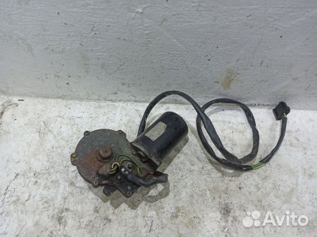 Моторчик стеклоочистителя передний