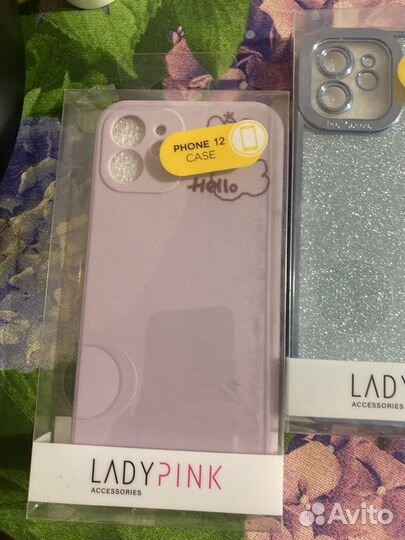 Чехлы на телефон iPhone 12