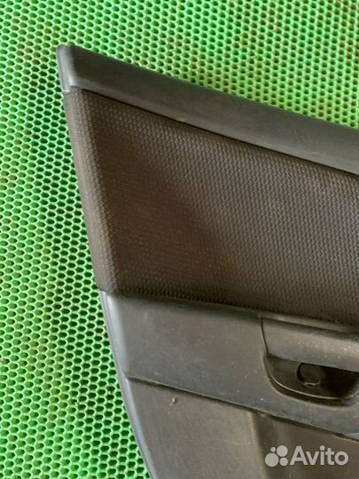 Обшивка карта двери задняя левая Mazda 3 BK