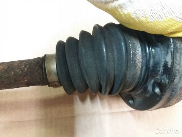 Полуось привод задний левый VW Touareg I Porsche