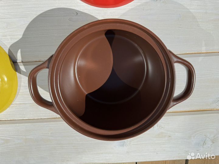 Глиняная кастрюля