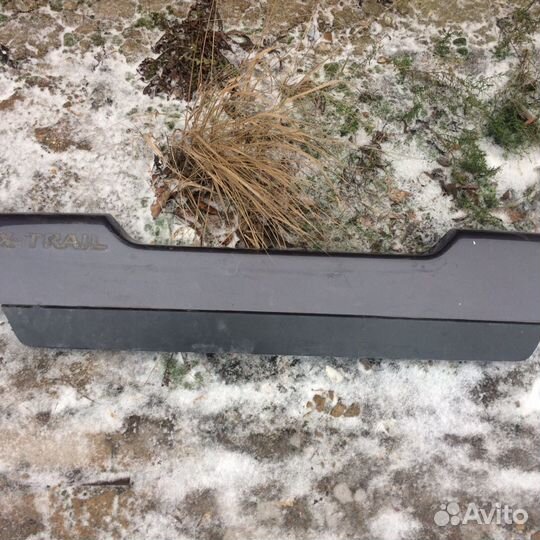 Накладка на крышку багажника Ниссан х трейл