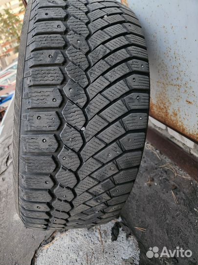 Gislaved Nord Frost 200 225/55 R17