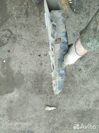 Планка радиатора Ауди 80 Б3