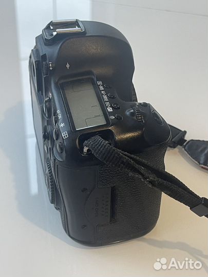 Зеркальный фотоаппарат canon 5d mark3