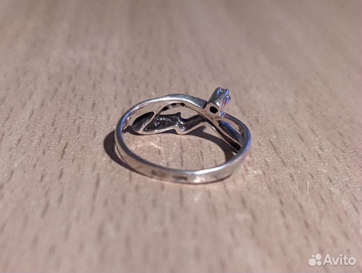 Серебряное кольцо женское 15