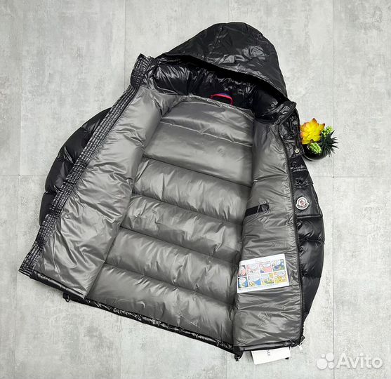 Зимние куртки Moncler