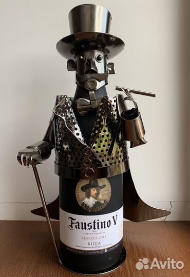 Декоративная подставка для вина