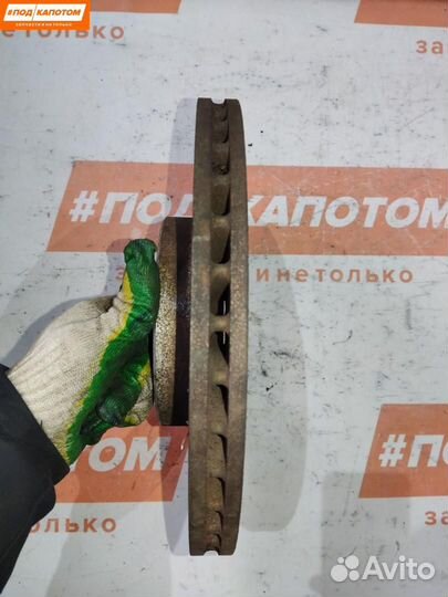 Диск тормозной передний Volkswagen Golf 5 2008