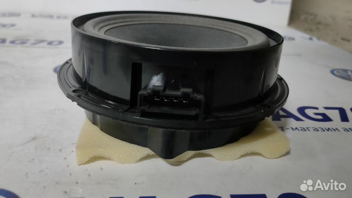 Динамик среднего/низкого сигнала задний 3C0035453