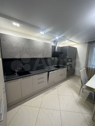 2-к. квартира, 82 м², 5/16 эт.