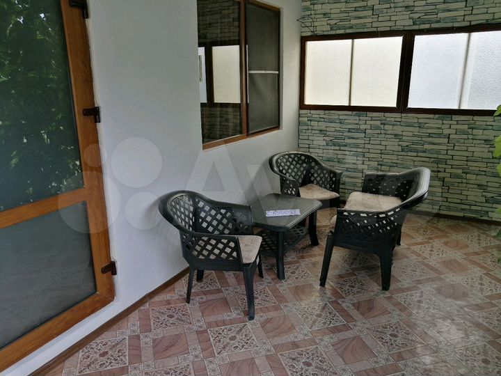 Дом 250 м² на участке 1 сот.