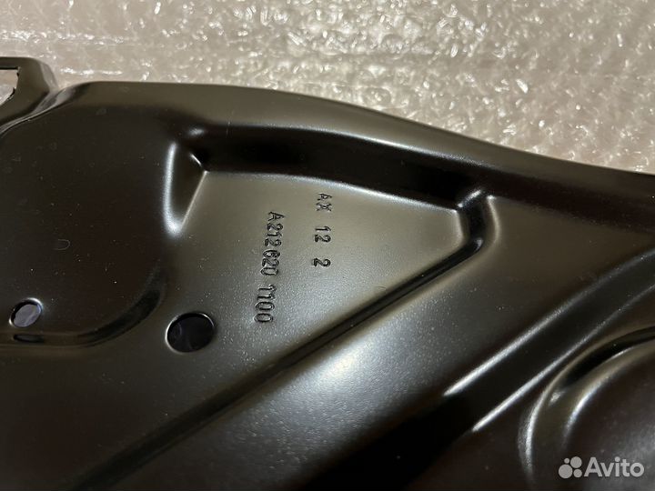 Верхняя панель телевизора Mercedes W212 новая