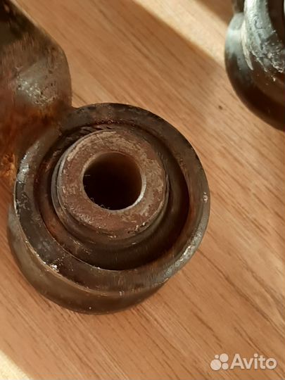 Амортизатор задний Nissan Almera classic B10RS