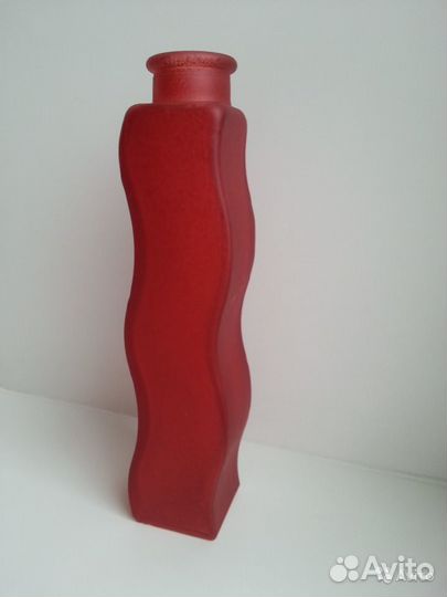 Ваза IKEA темно красная