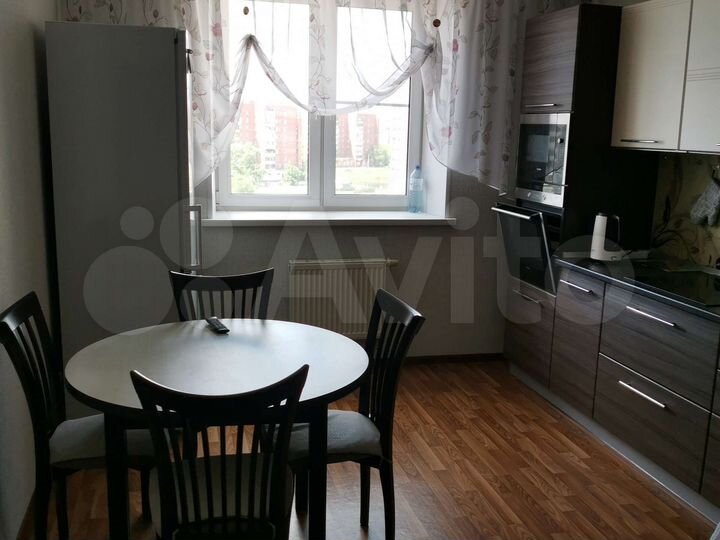 2-к. квартира, 60 м², 7/10 эт.