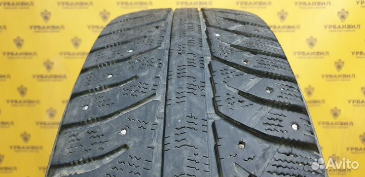 Bridgestone Ice Cruiser 7000 215/70 R16 100T